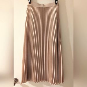 H&M Midi Pleated Skirt